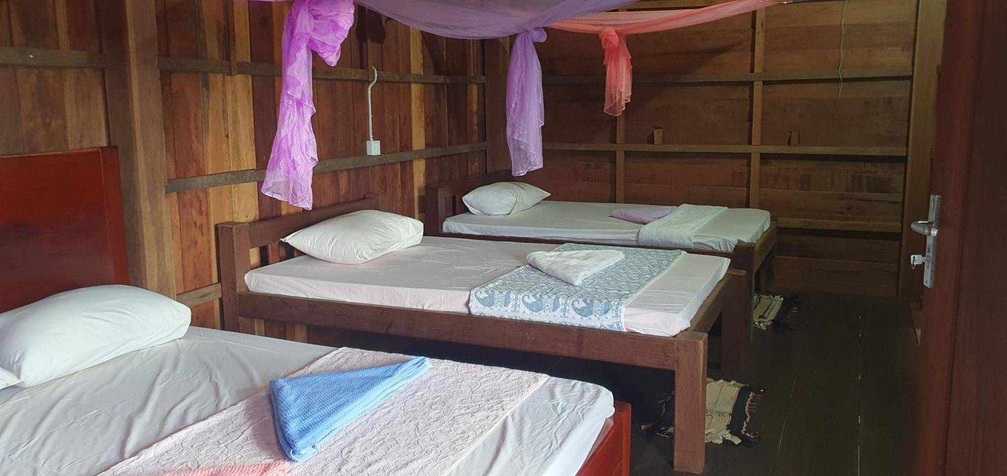 Hostel Banlung Mountain View Treks & Tours Exterior foto